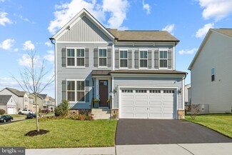 8193 Skystone Loop, Manassas Park, VA 20111