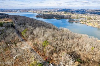 980 Phelps Rd, Lenoir City, TN 37772