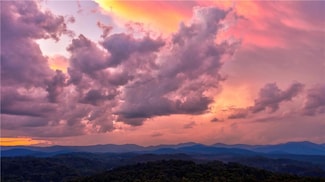 5 Grateful View Dr, Dahlonega, GA 30533