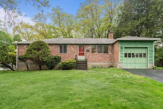 32 Lyman Rd, Framingham, MA 01701