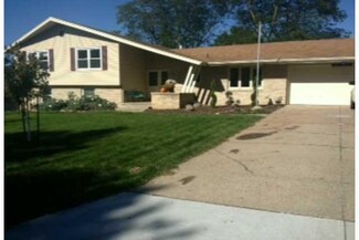 7119 Franklin Ave, Windsor Heights, IA 50324