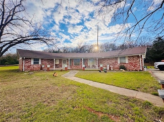 2007 N Milt Phillips Ave, Seminole, OK 74868