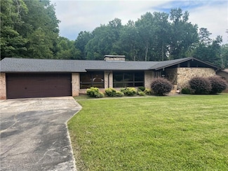 3917 Hickory Tree Ln, Greensboro, NC 27405