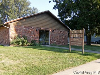 209 N Main St, Abingdon, IL 61410