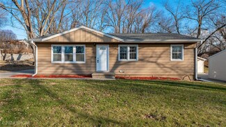 7811 SW 11th St, Des Moines, IA 50315