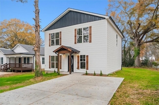 214 Gordon Ave, Calhoun, GA 30701