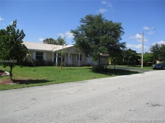 7814 NW 40th Ct, Coral Springs, FL 33065