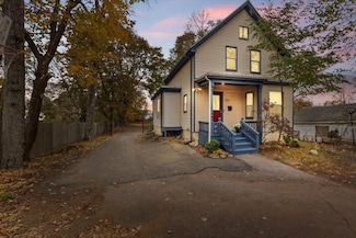 721 Pleasant St, Brockton, MA 02301