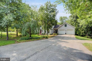 4162 Fletcher Dr, Greencastle, PA 17225