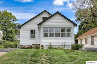 5020 Wirt St, Omaha, NE 68104