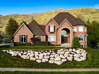 855 S Signal Hill, Fruit Heights, UT 84037