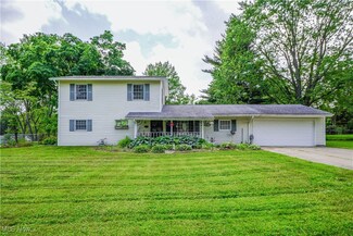 3490 Vanderhoof Rd, Barberton, OH 44203