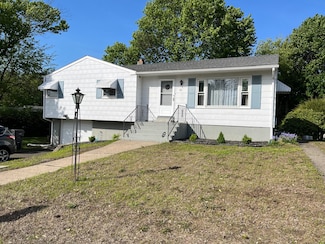 80 Avalon Ave, Oakville, CT 06779