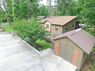 70 Lower Cove Dr, Pointblank, TX 77364
