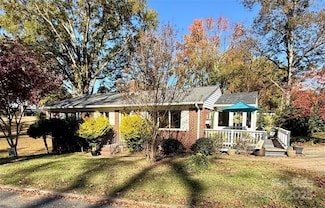 302 W Carroll St, Cherryville, NC 28021