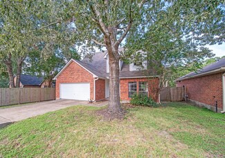 3810 Maple Dr, Conroe, TX 77302