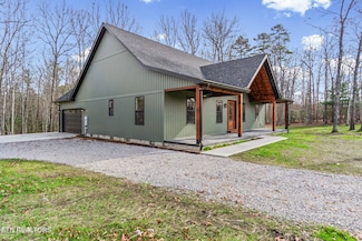 1174 Hargis Rd, Grimsley, TN 38565