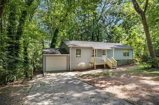 303 Nottingham Dr, Woodstock, GA 30188