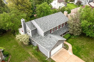 797 Cheyenne Ln, Elgin, IL 60123