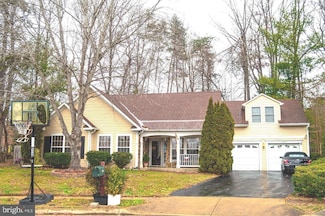 9319 Paul Dr, Manassas Park, VA 20111