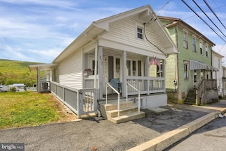 212 W Market St, Williamstown, PA 17098