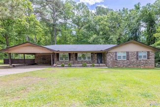 944 E Tomahawk Trail, Gadsden, AL 35903