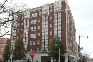 6930 N Greenview Ave Unit 502, Chicago, IL 60626