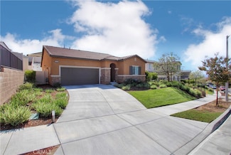 245 Country Club Dr, Calimesa, CA 92320