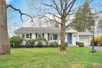 82 Brittany Rd, Indian Orchard, MA 01151