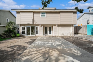 16 N Omega St, La Marque, TX 77568