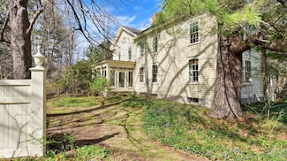 1368 Sunset Rd, Castleton On Hudson, NY 12033