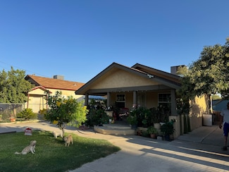 565 E Joanne Ave, Pixley, CA 93256