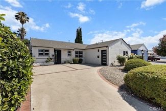 17801 Lanark St, Reseda, CA 91335