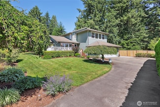 1910 Lenox Ct NW, Olympia, WA 98502