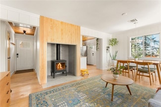 963 Chateau Dr, Crestline, CA 92325