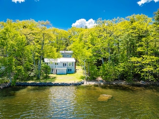 161 Beaucaire Ave, Camden, ME 04843