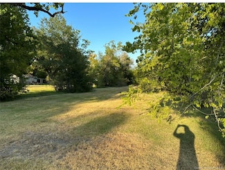 613 Armstrong St, Lake Charles, LA 70615