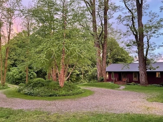 531 Weed Rd, Hinesburg, VT 05461
