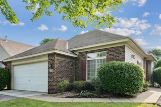 179 Lakeview Rd E, Chanhassen, MN 55317