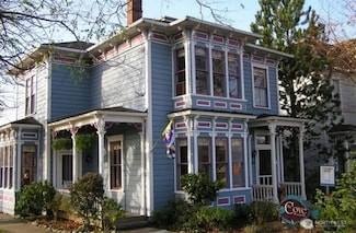 602 N Main St, Coupeville, WA 98239