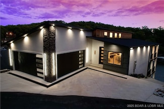186 Frudeger Rd, Lake Ozark, MO 65049