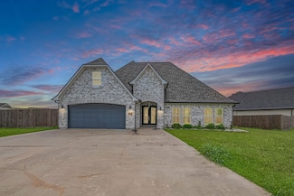 5101 Pebble Beach Dr, Groves, TX 77619