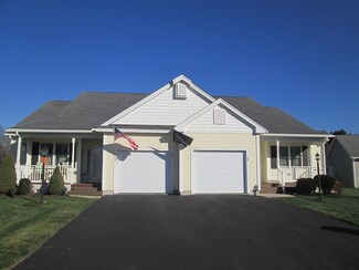 12 Concord Ct Unit B, Webster, MA 01570