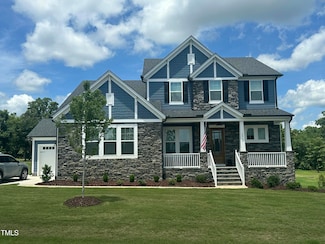 2812 Arrowsmith Dr, Fuquay-Varina, NC 27526
