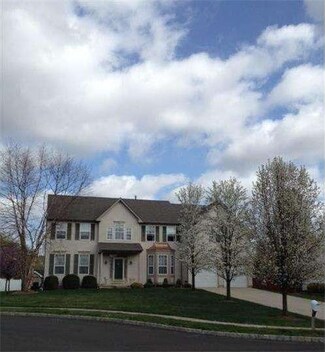 4 Sailor Ct, Hainesport, NJ 08036