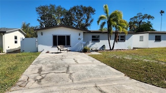 4119 Harrisburg St NE, Saint Petersburg, FL 33703