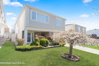 43 Fern Ave, Staten Island, NY 10308
