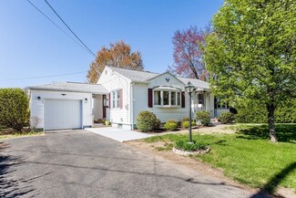 248 James St, Chicopee, MA 01020
