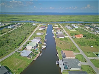 15482 Meacham Cir, South Gulf Cove, FL 33981