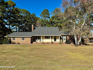 1247 Scenic Dr, Williamston, NC 27892